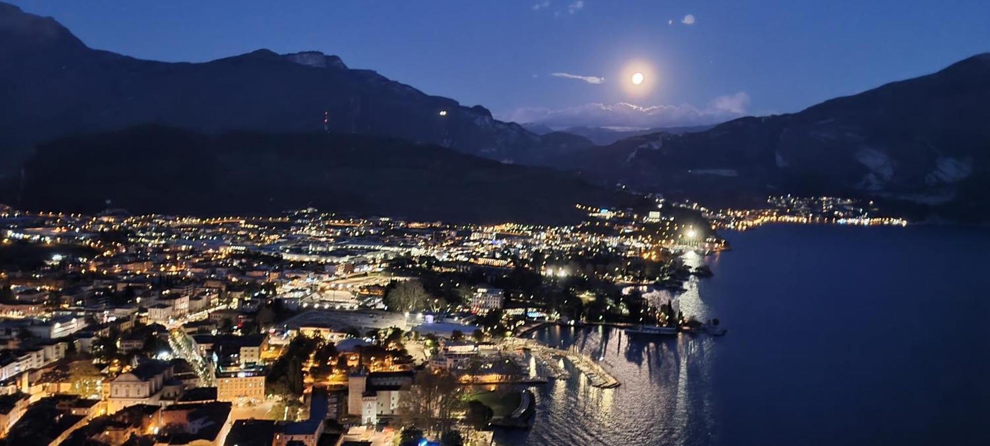 Appartamento Laura Riva del Garda Exteriör bild