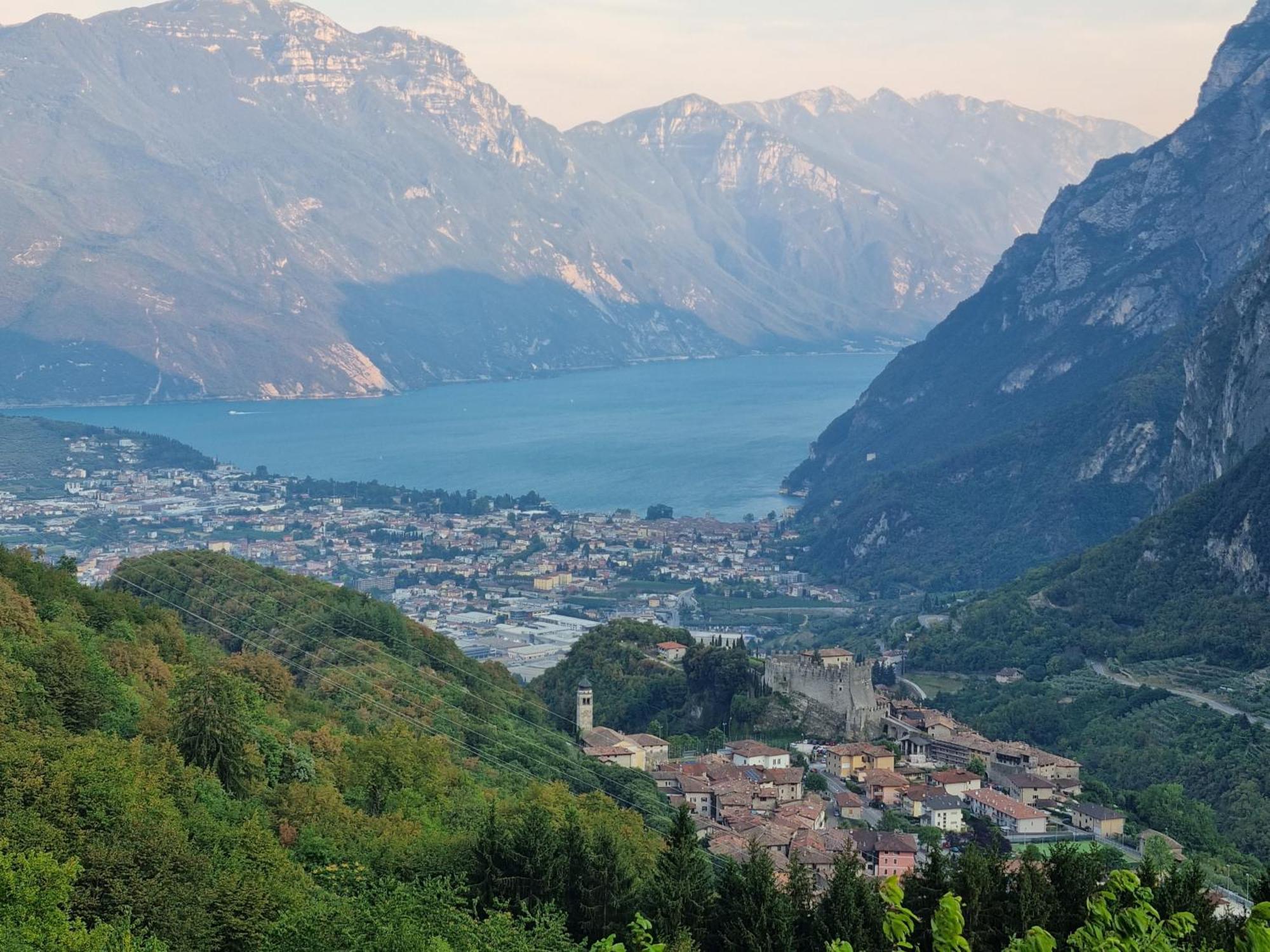 Appartamento Laura Riva del Garda Exteriör bild